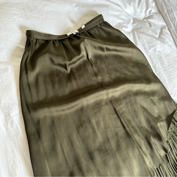 [SOLD] Revolve Vince Crushed Drape Pleated Satin Skirt in Mineral Pine Small - Picture 6 of 16